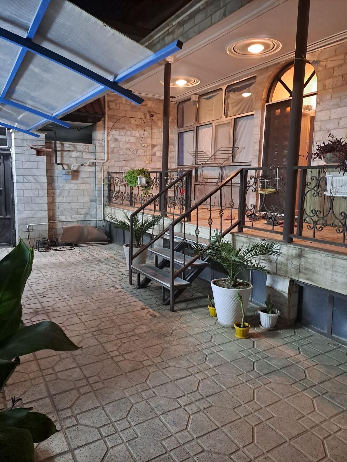 فروش خانه۱۸۴ متری ۱۹۰متربنا ۴خواب|فروش خانه و ویلا|محمدشهر, عباس آباد|دیوار