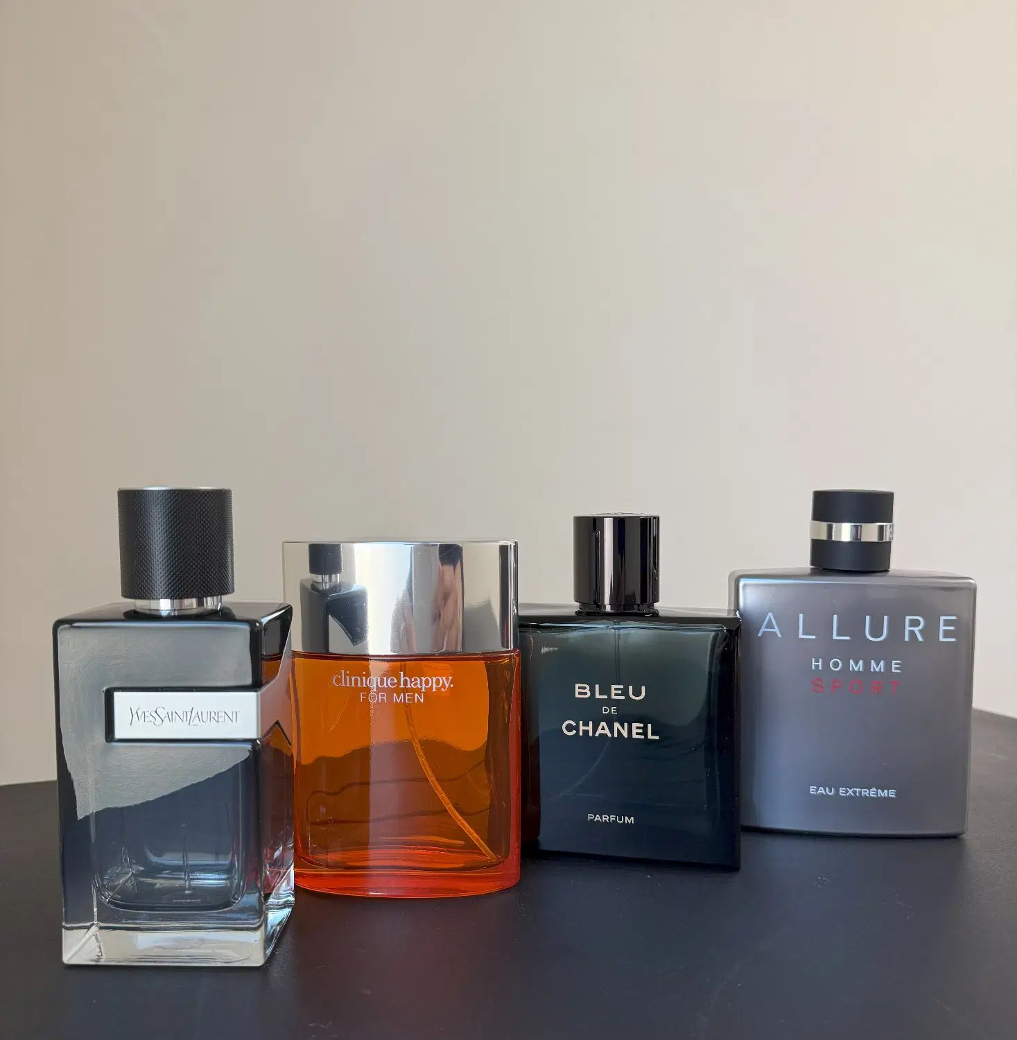 فروش شیشه خالی عطر های برند مناسب برای دکور|صنایع دستی و سایر لوازم تزئینی|تهران, سنائی|دیوار
