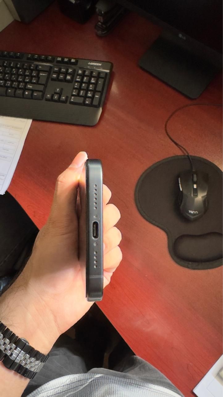 اپل iPhone 15 Pro Max با حافظهٔ ۲۵۶ گیگابایت|موبایل|تهران, میدان انقلاب|دیوار