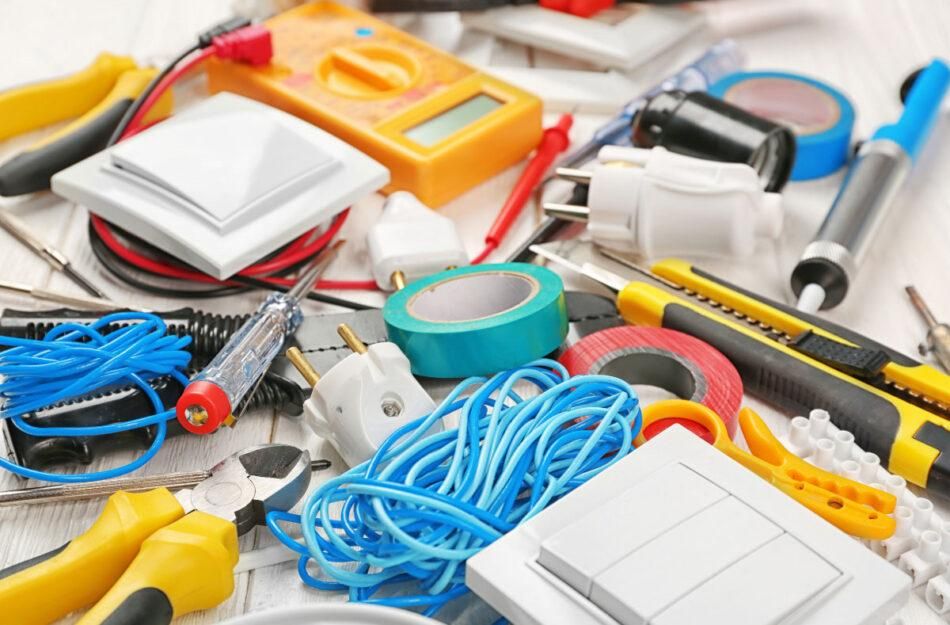 برقکار ساختمان (تعمیرات و خرده کاری )|خدمات پیشه و مهارت|بهبهان, |دیوار