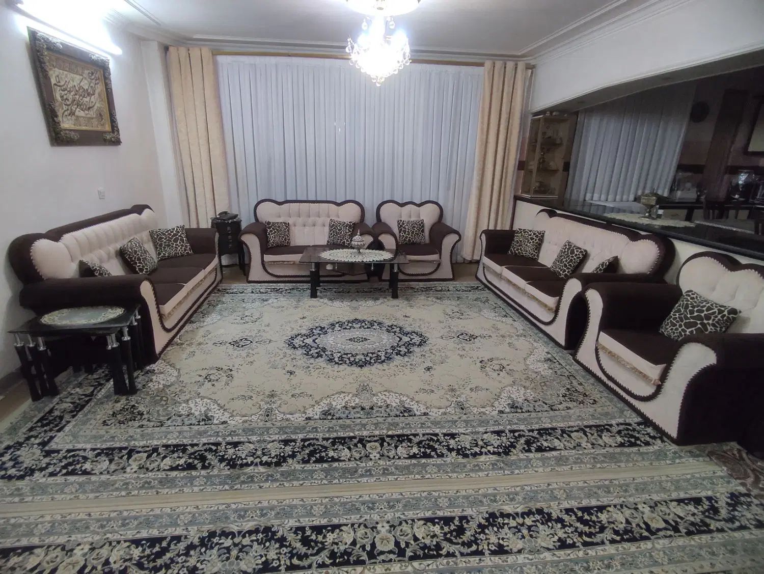 مبل راحتی ۱۰نفره همراه میز و عسلی برند چلسی|مبلمان خانگی و میز عسلی|همدان, |دیوار
