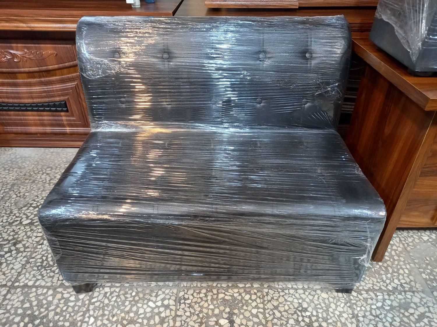 مبل ۲نفره دکمه‌دار گیمنت|مبلمان اداری|کاشان, زیدی|دیوار