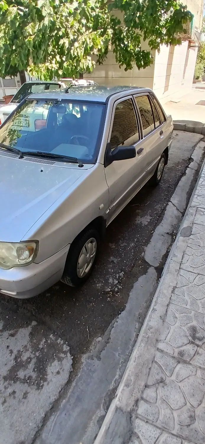 ۱۳۲|خودرو سواری و وانت|مشهد, انقلاب|دیوار