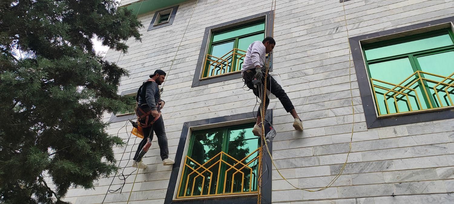 نصب تابلو،عایق کاری پیچ و رولپلاک اب بندی راپل|خدمات پیشه و مهارت|رشت, رشتیان|دیوار