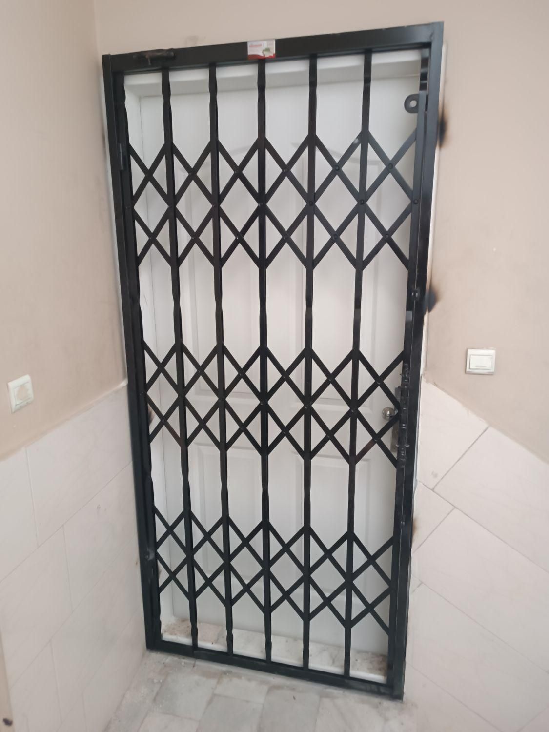 حفاظ آکاردئونی درب ضدسرقت|مصالح و تجهیزات ساختمان|گرمدره, |دیوار