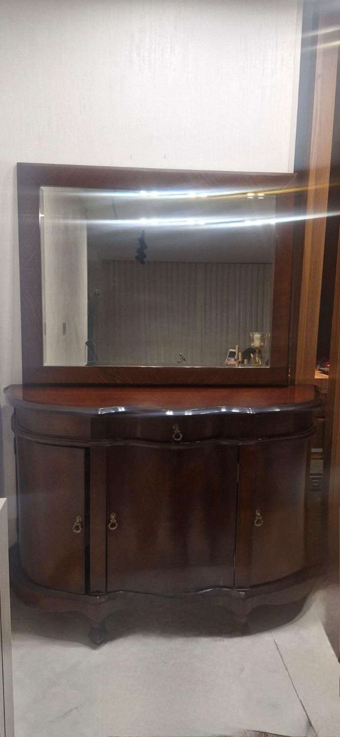 فروش آینه کنسول چوبی شیک سه درب|بوفه، ویترین، کنسول|شیراز, شهرک گلدشت حافظ‎|دیوار