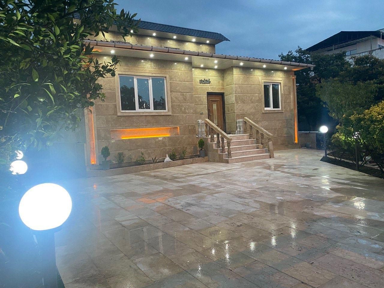 ویلا سه خواب استخردار با بیلیارد و چمن مصنوعی|اجارهٔ کوتاهمدت ویلا و باغ|قائمشهر, |دیوار