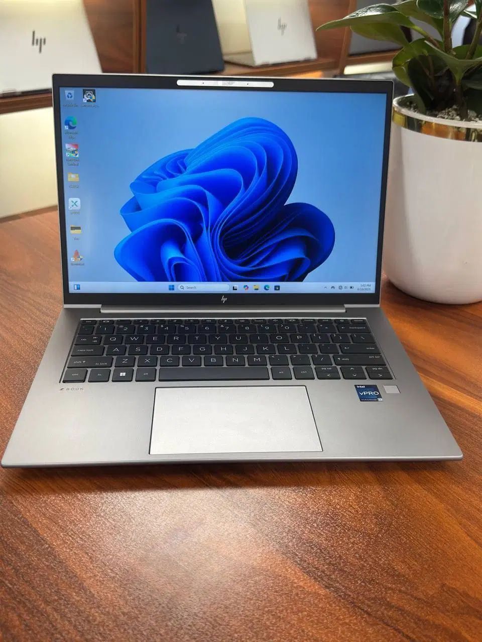 لپ تاپ مهندسی و رندرینگ Hp Zbook 8گیگ گرافیک|رایانه همراه|تهران, فلسطین (میدان انقلاب)|دیوار