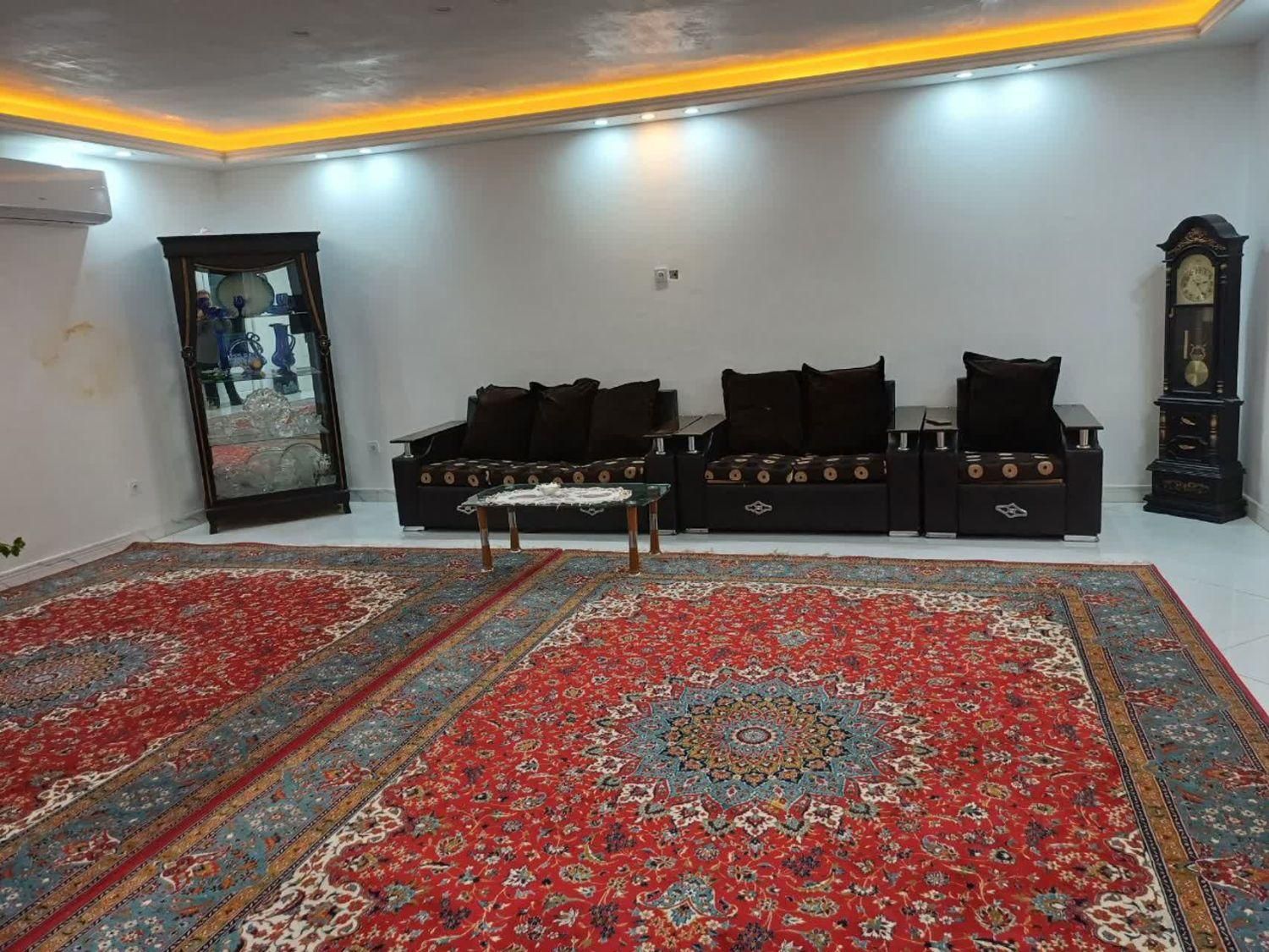 اجاره روزانه/هفتگی/ماهانه ویلا ۱۰۰۰ متری|اجارهٔ کوتاهمدت ویلا و باغ|الیگودرز, |دیوار