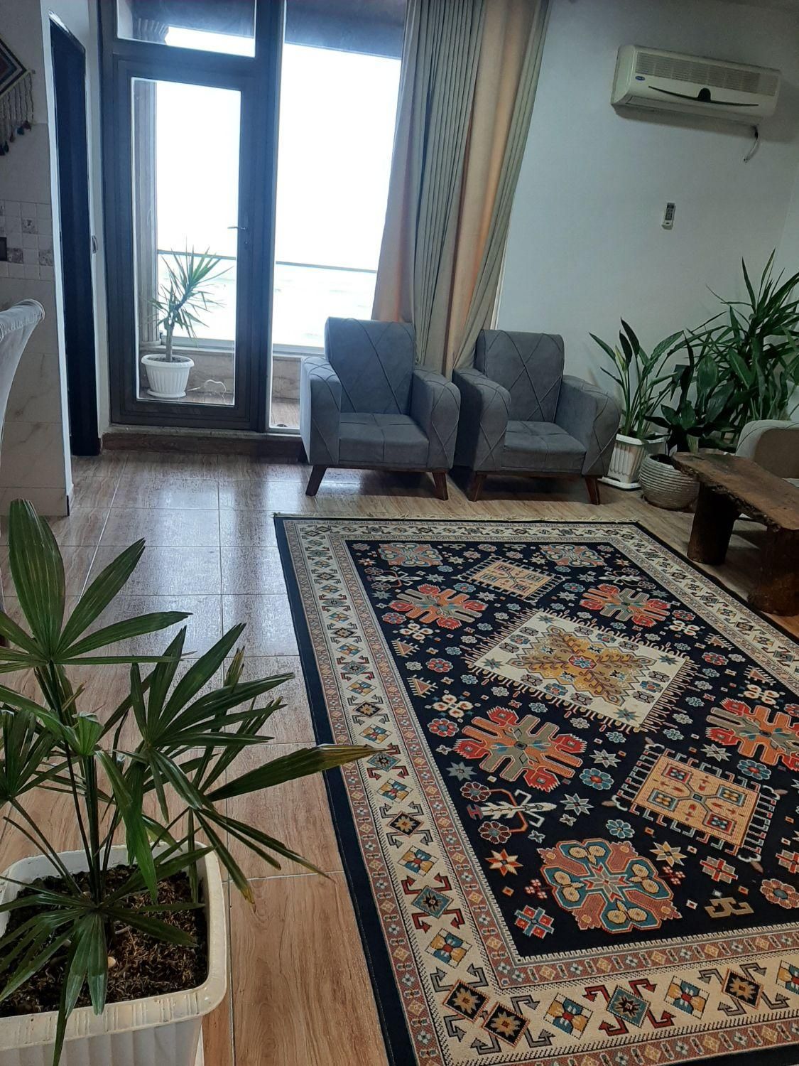 اپارتمان ساحلی با فاصله ده متری دریا|اجارهٔ کوتاه‌مدت آپارتمان و سوئیت|رامسر, |دیوار