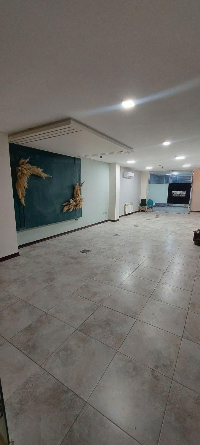 دفترکار125متر مبله(تمیزوشیک)خ 8بهشت غربی بر خیابان|اجارهٔ دفتر کار، اتاق اداری، مطب|اصفهان, خواجو|دیوار
