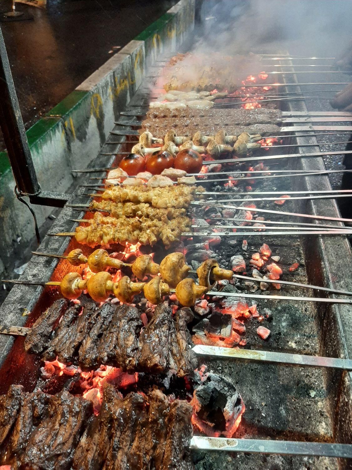 منقل کار|استخدام خدمات فروشگاه و رستوران|تهران, تهرانپارس غربی|دیوار