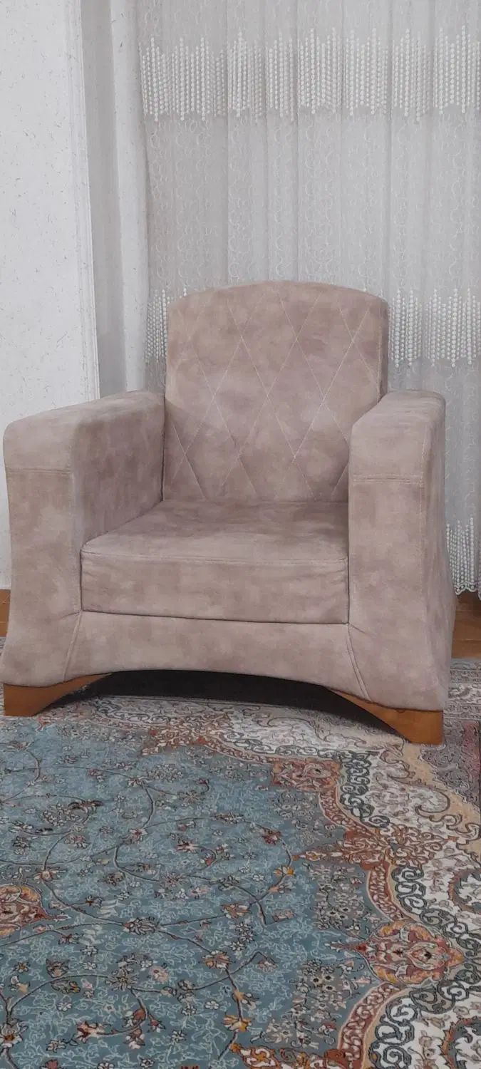 مبل تک نفره|مبلمان خانگی و میز عسلی|رشت, فلسطین|دیوار
