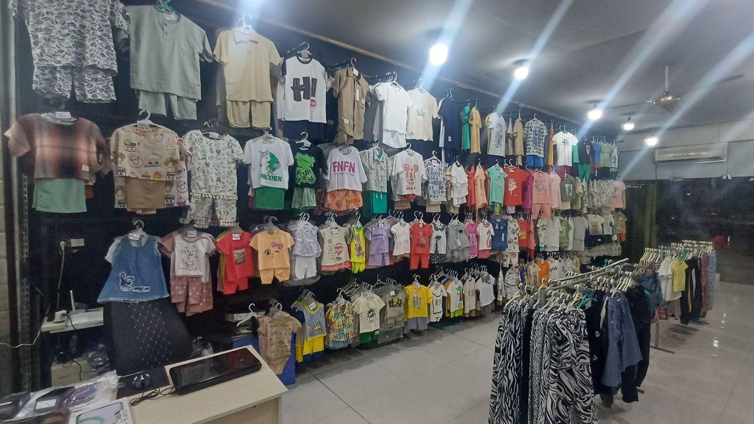 کلیه اجناس مغازه پوشاک،شامل البسه کودک1تا15سال|کفش و لباس بچه|گنبد کاووس, |دیوار