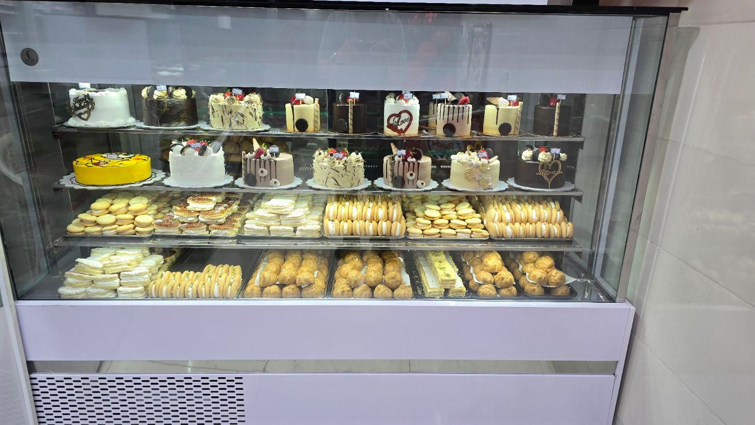 کیک و شیرینی لوتوس|خوردنی و آشامیدنی|نیشابور, طالقانی|دیوار