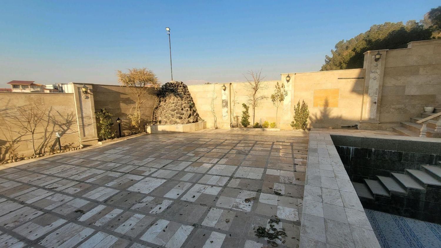 ویلای دوبلکس 375متر 256بنا در مهرآباد رودهن|فروش خانه و ویلا|رودهن, |دیوار