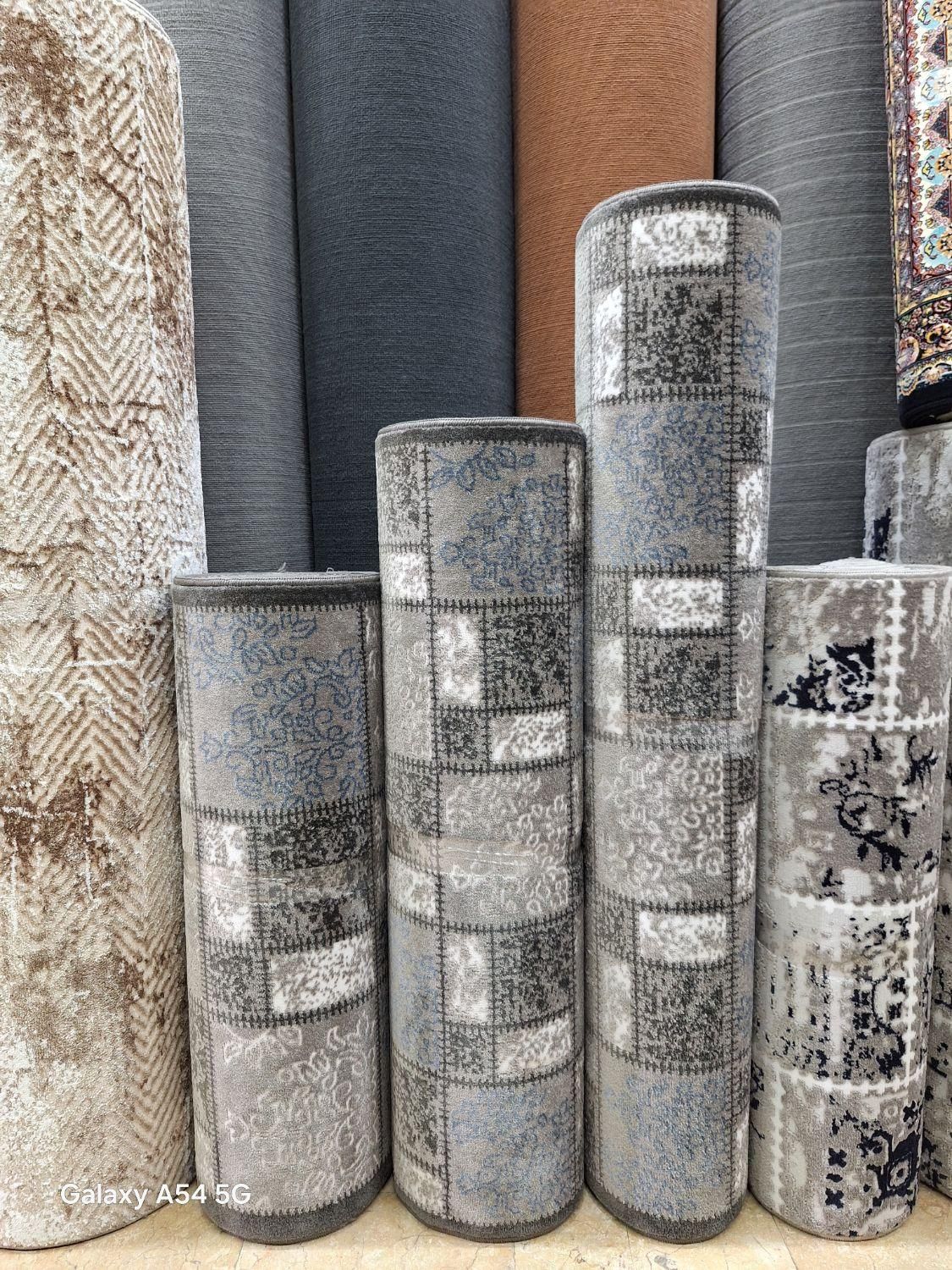 کناره فرش ماشینی در طرح و رنگ متنوع|گلیم، جاجیم، گبه|کرج, آق تپه|دیوار