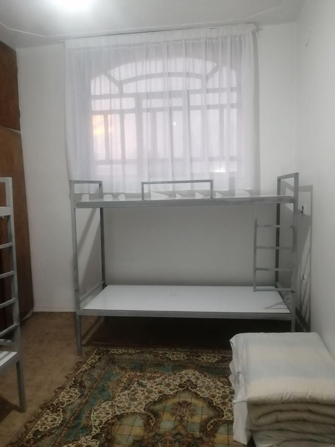 خوابگاه دخترانه|اجارهٔ کوتاه‌مدت آپارتمان و سوئیت|شیراز, شهرک آرین|دیوار