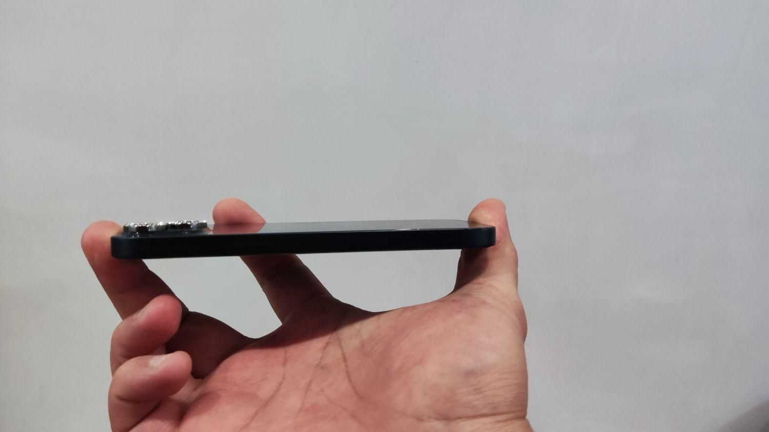 اپل iPhone 13 با حافظهٔ ۱۲۸ گیگابایت|موبایل|رباط‌کریم, |دیوار