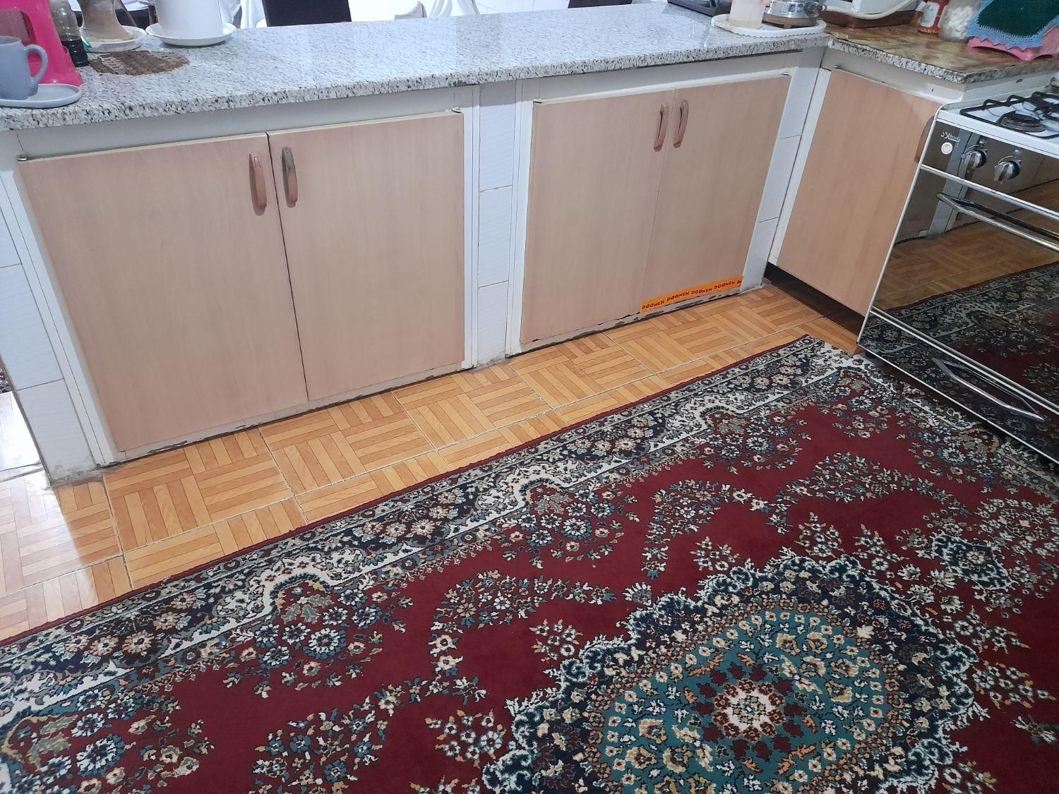 کابینت فلزی جنس درجه یک قدیم|آب‌چکان و نظم‌دهنده ظروف|نیشابور, فضل|دیوار