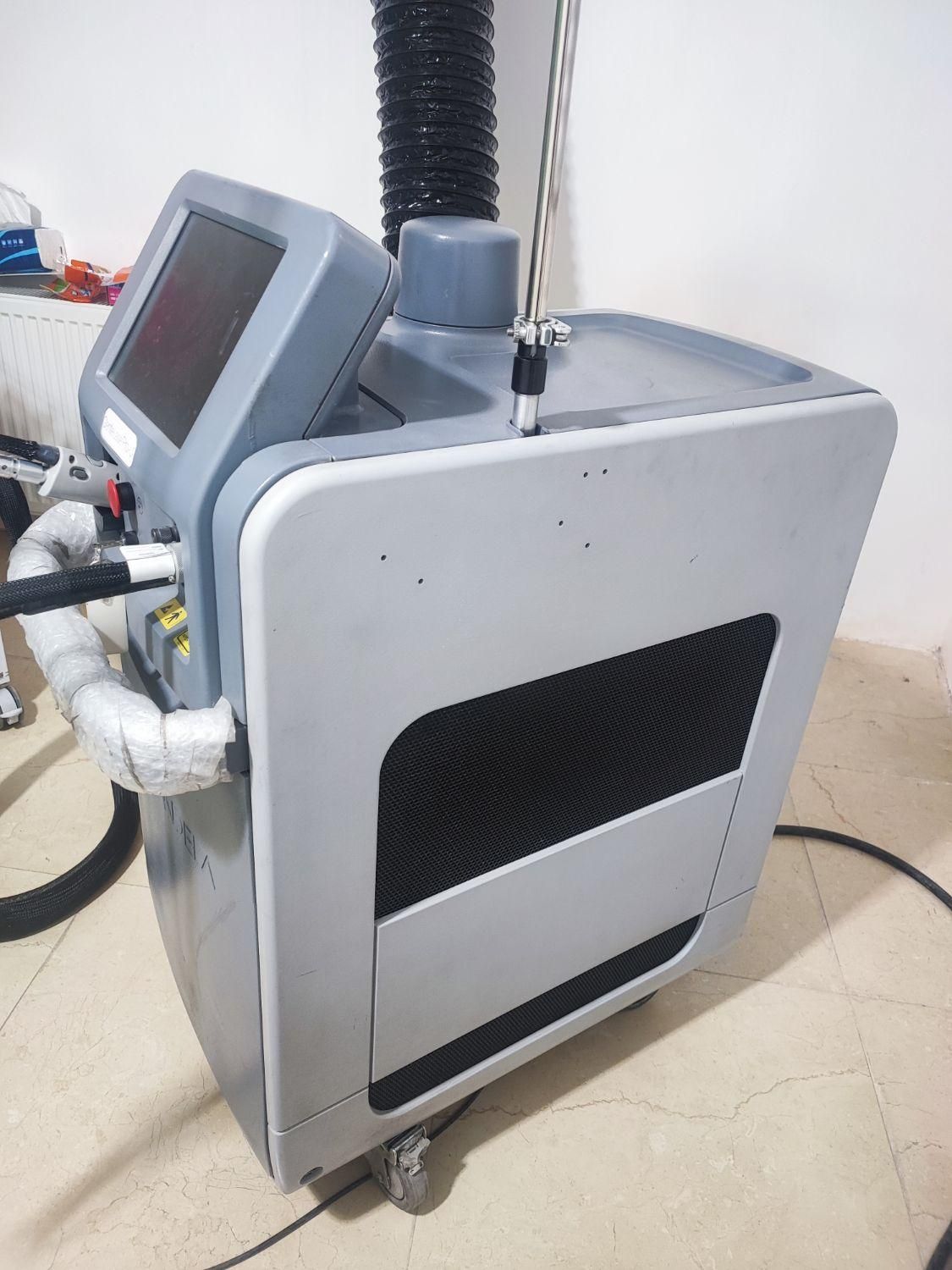 تنها لیزر کندلا در میانه|خدمات آرایشگری و زیبایی|میانه, |دیوار