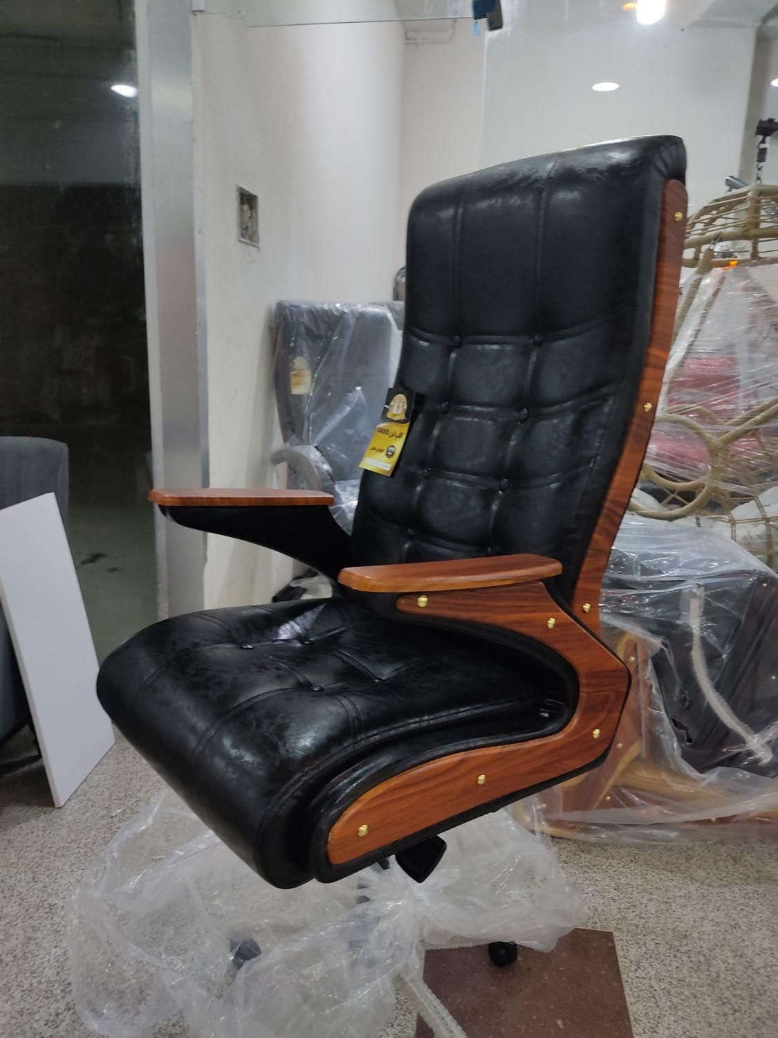 صندلی مدیرت، اداری /کد 088|مبلمان اداری|قشم, |دیوار