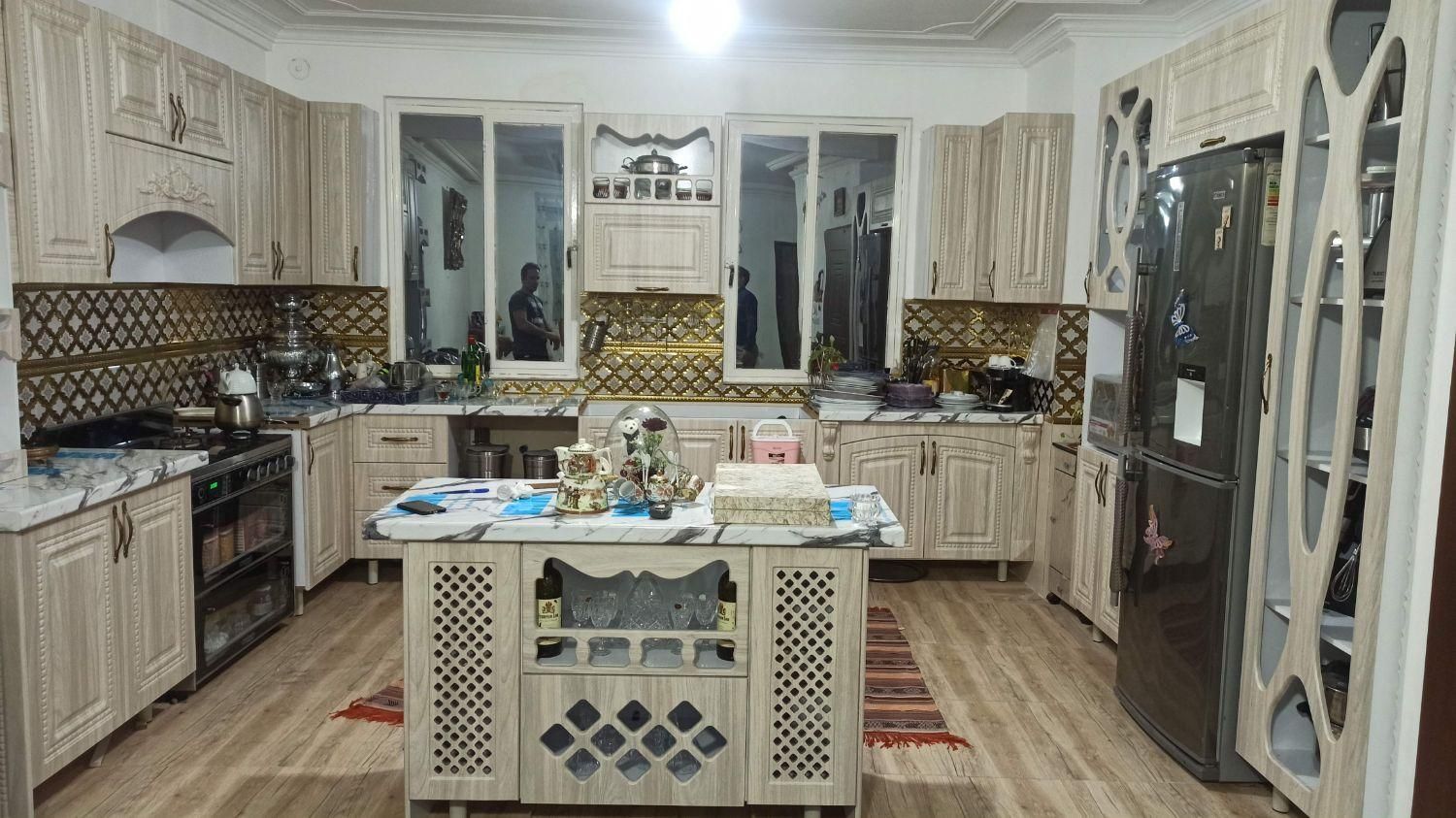 نصب انواع کابینت وکمد دیواری وتخت کم جا|خدمات پیشه و مهارت|اسلام‌شهر, مطهری|دیوار