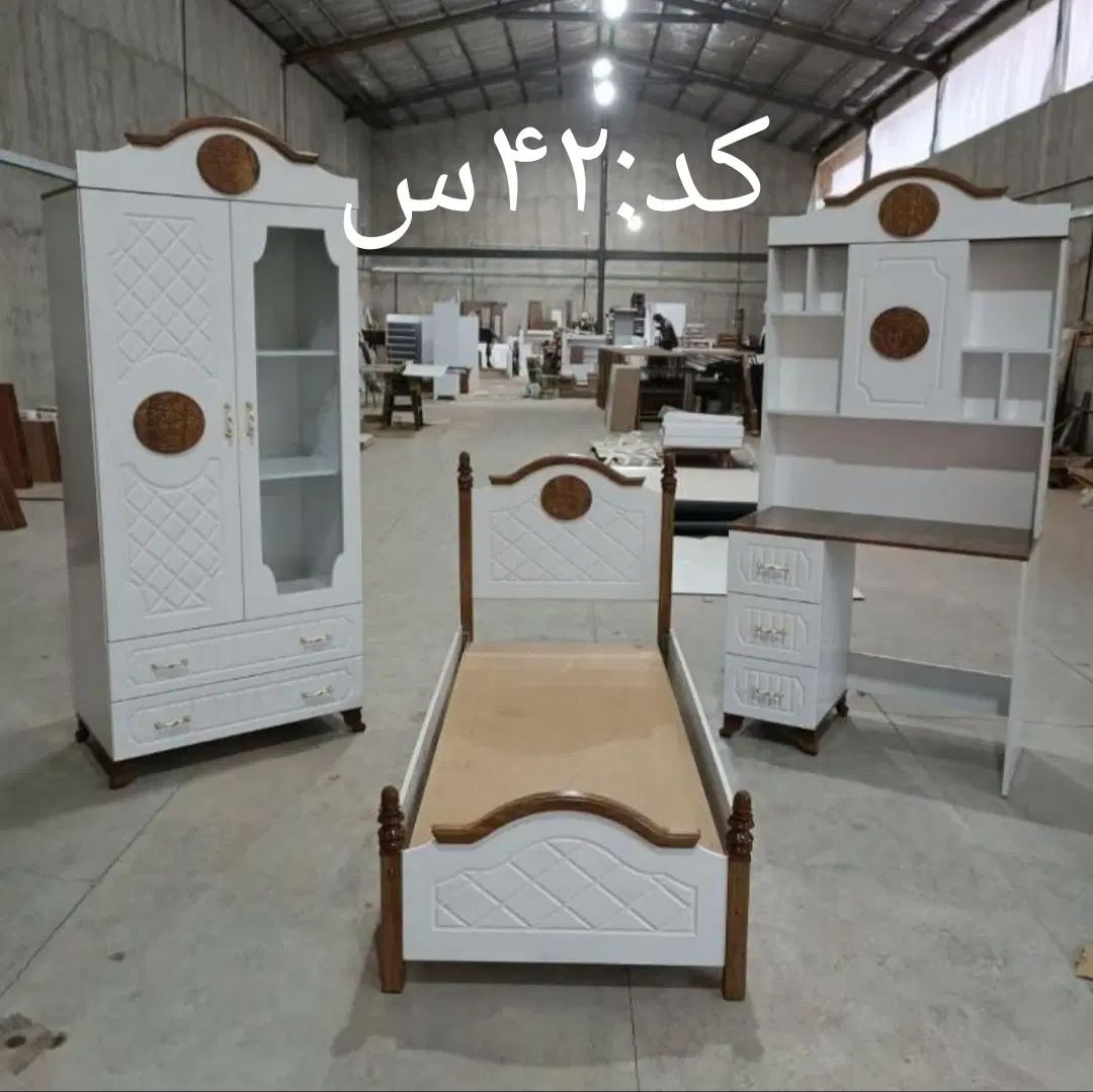 تخت تک نفره/دو نفره /در انواع سایز قیمت مناسب|تخت و سرویس خواب|ارومیه, |دیوار