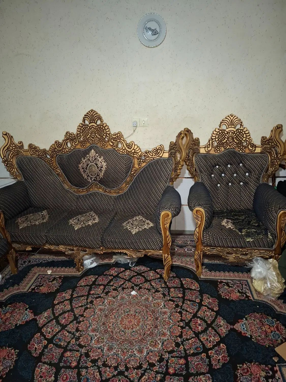 مبل استیل طرح سلطنتی سالم|مبلمان خانگی و میز عسلی|اصفهان, دارک|دیوار
