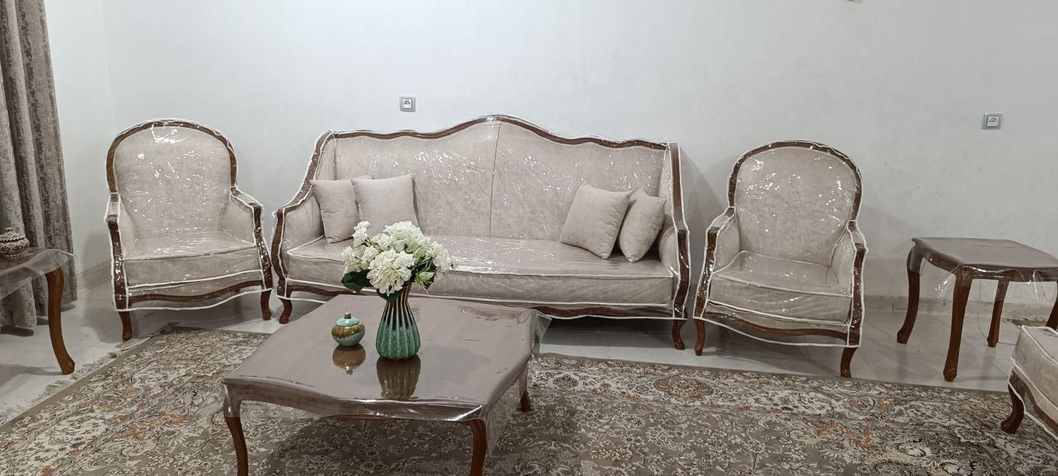 دوخت کاور پارچه ای وطلقی برای انواع مبل و صندلی|مبلمان خانگی و میز عسلی|دهلران, |دیوار