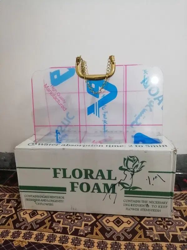 باکس گل طبیعی یا مصنوعی فلاور بگ پیکسلی شفاف|گل و گیاه طبیعی|اصفهان, دانشگاه اصفهان|دیوار