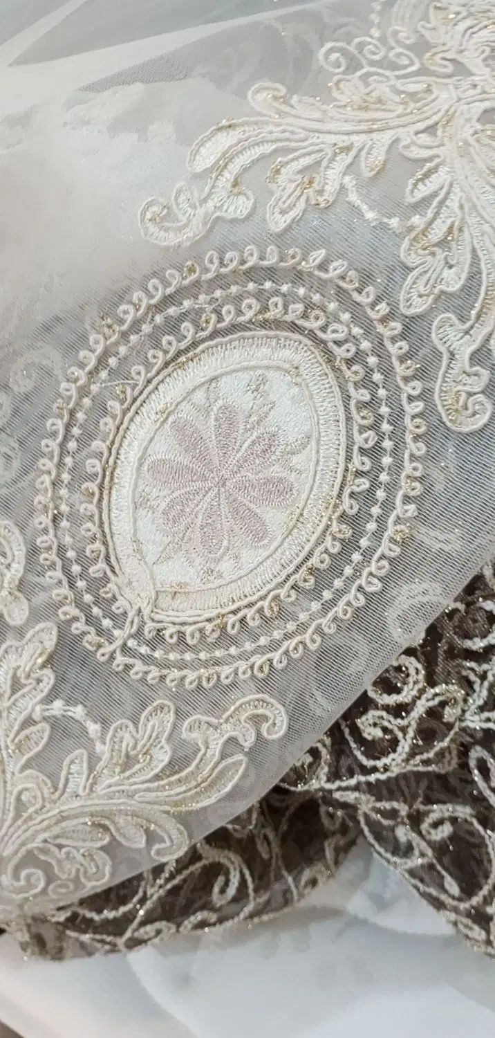 پرده سالن پذیرایی ترمه ۵/۷ در ۳|پرده، رانر، رومیزی|کرج, کوی امامیه|دیوار