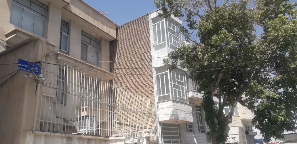 تجاری و مسکونی ۳۷۰متر سند دار میدان آزادی|فروش مغازه و غرفه|کرمانشاه, |دیوار