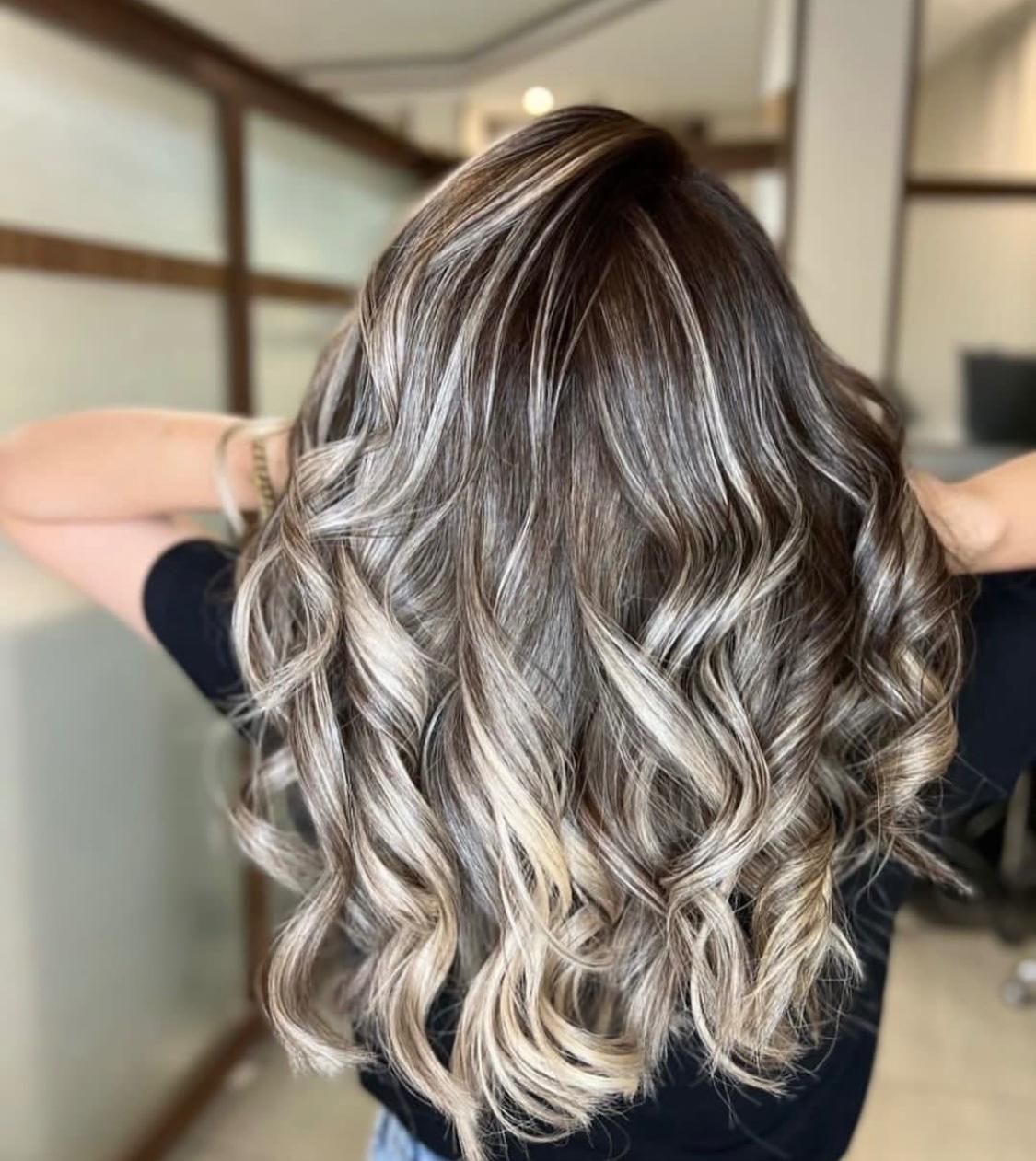 رنگ مو لایت آمبره کراتین بوتاکس هایلایت آموزش رنگ|خدمات آرایشگری و زیبایی|کرج, گوهردشت|دیوار