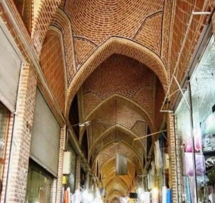 مغازه تازه میدان بازار سنتی (راسته کفاشان)|فروش مغازه و غرفه|اردبیل, |دیوار