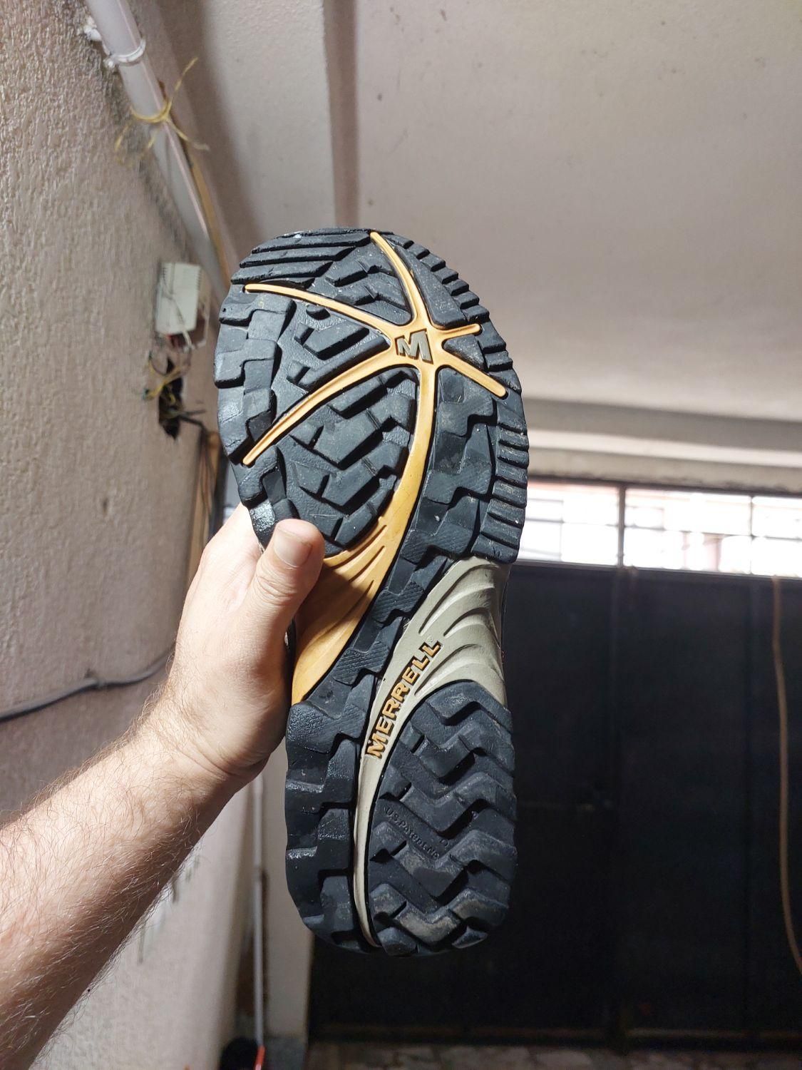 بوت اورجینال برند merrell سی میلیون ت زیر قیمت|کیف، کفش، کمربند|لاهیجان, امیرشهید|دیوار