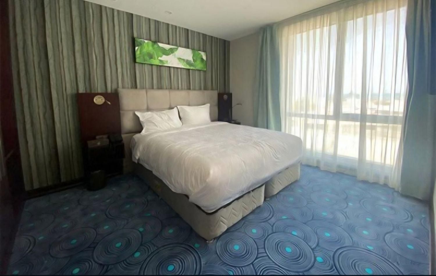 اجاره آپارتمان منزل مبله شهرک گلستان صدرا|اجارهٔ کوتاه‌مدت آپارتمان و سوئیت|شیراز, شهرک گلستان|دیوار