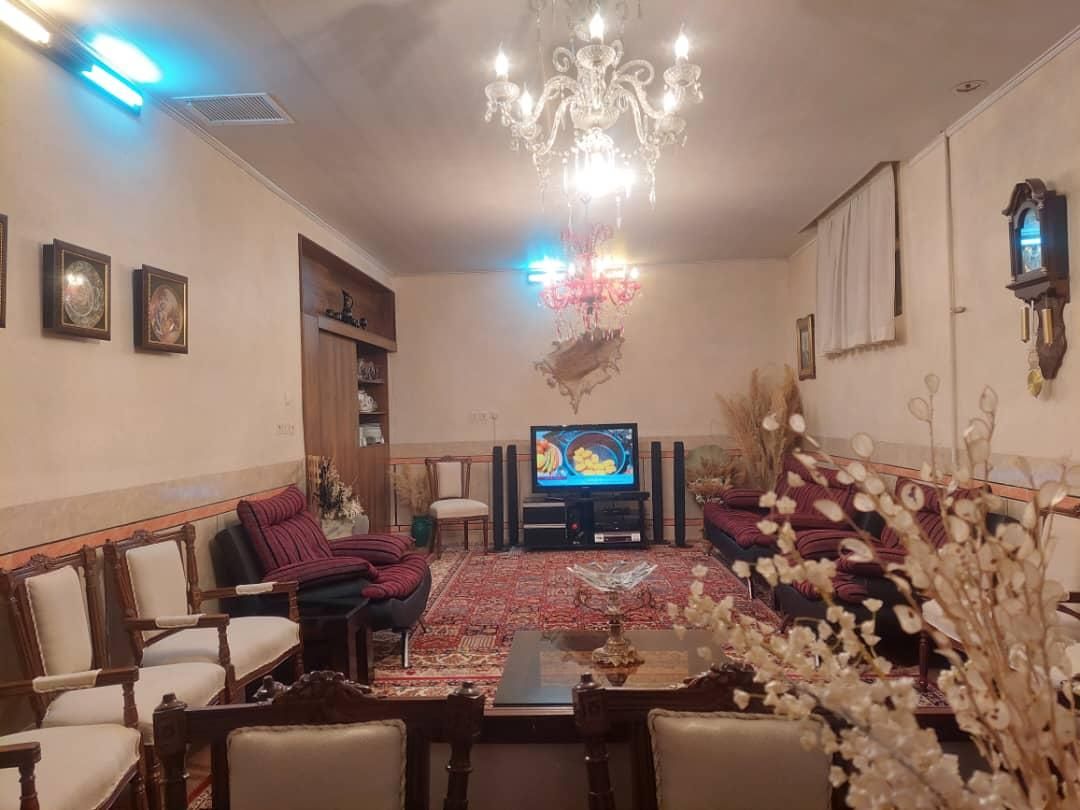 فروش خانه ویلایی ۱۷۰ متری ۳ خوابه درخشان|فروش خانه و ویلا|اصفهان, رهنان|دیوار