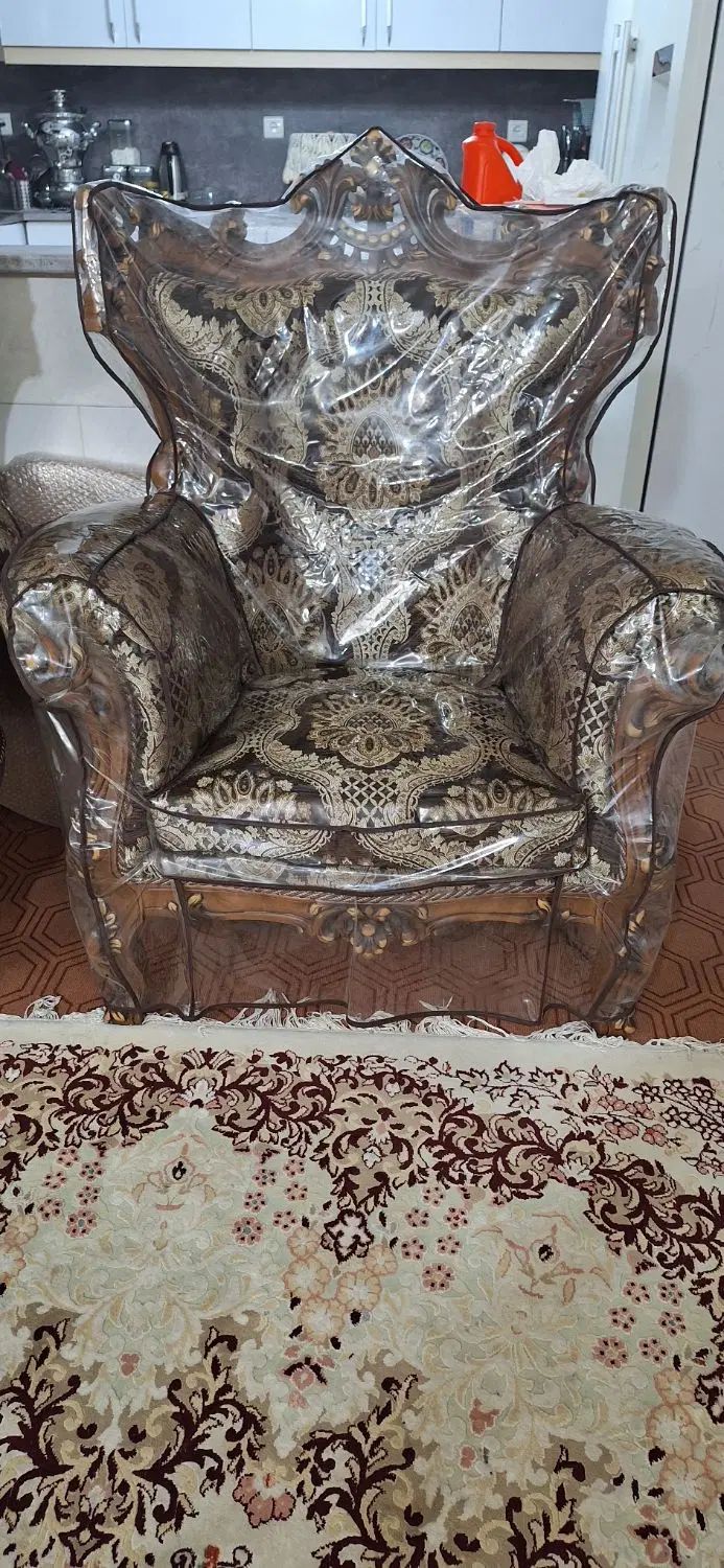 مبلمان هفت نفره|مبلمان خانگی و میز عسلی|اصفهان, لاله|دیوار