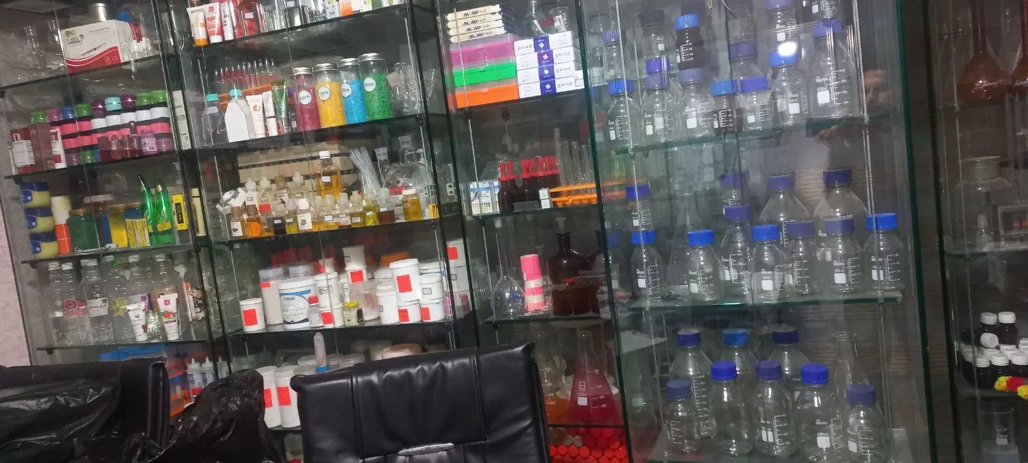 پنج عدد ویترین شیشه ای|بوفه، ویترین، کنسول|تهران, دریاچه شهدای خلیج فارس|دیوار
