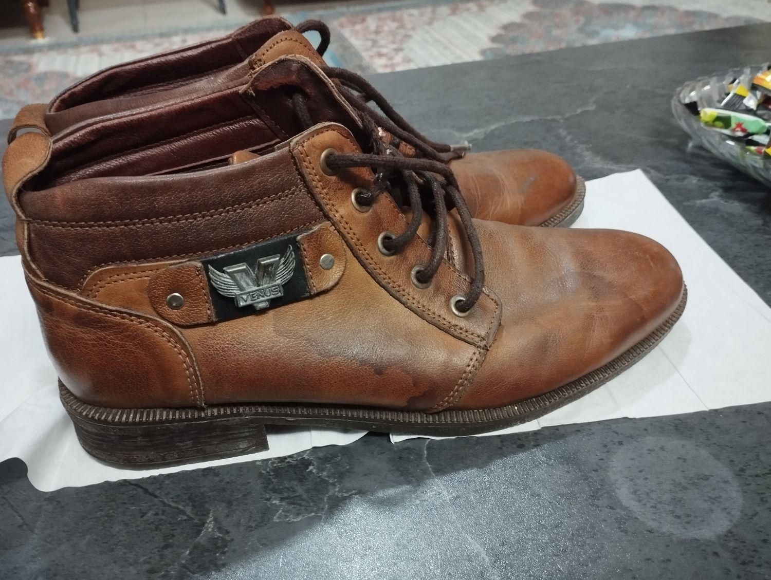 کفش بوت چرم طبیعی سایز۴۰|کیف، کفش، کمربند|تهران, نعمت‌آباد|دیوار