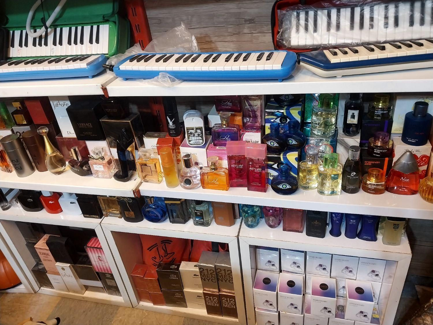 عینک آفتابی ادکلن به علت جمع کردن عطر فروشی|زیورآلات و اکسسوری|مشهد, طلاب|دیوار