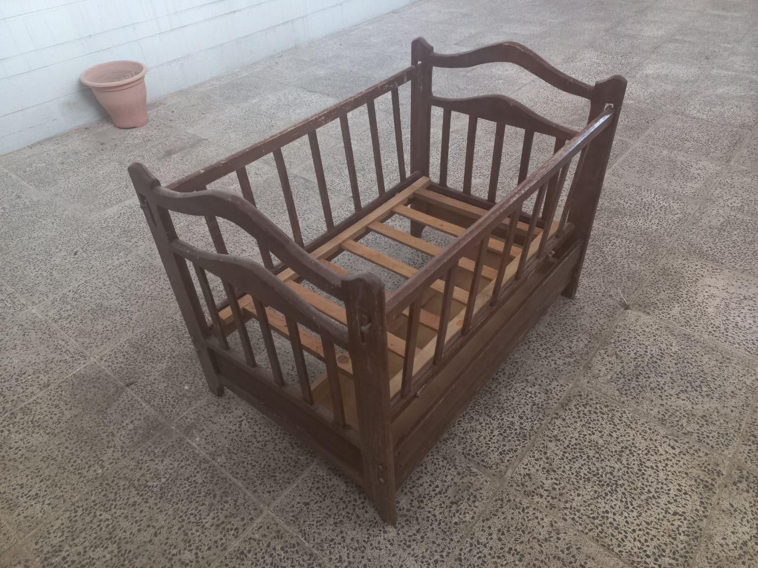 گهواره چوبی|اسباب و اثاث بچه|دزفول, |دیوار