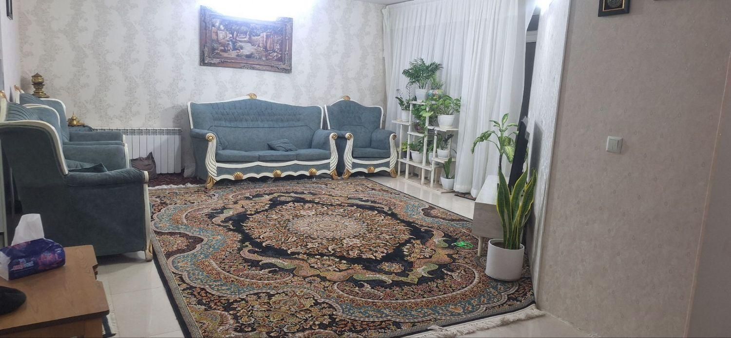 فروش آپارتمان ۸۲ متری جمهوری 24|فروش آپارتمان|گلبهار, |دیوار