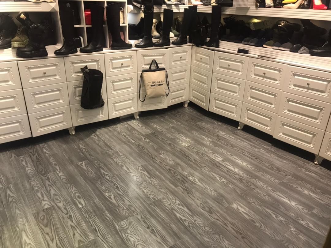 انبار پخش کفپوش تایلی پی وی سی و کف پوش رولی لمینت|خدمات پیشه و مهارت|تهران, توحید|دیوار