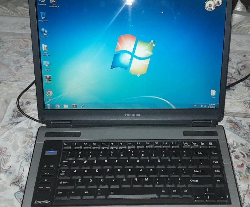 لپ‌تاپ Toshiba قدیمی برای کارهای سبک،آموزش یا قطعه|رایانه همراه|تهران, نیرو هوایی|دیوار