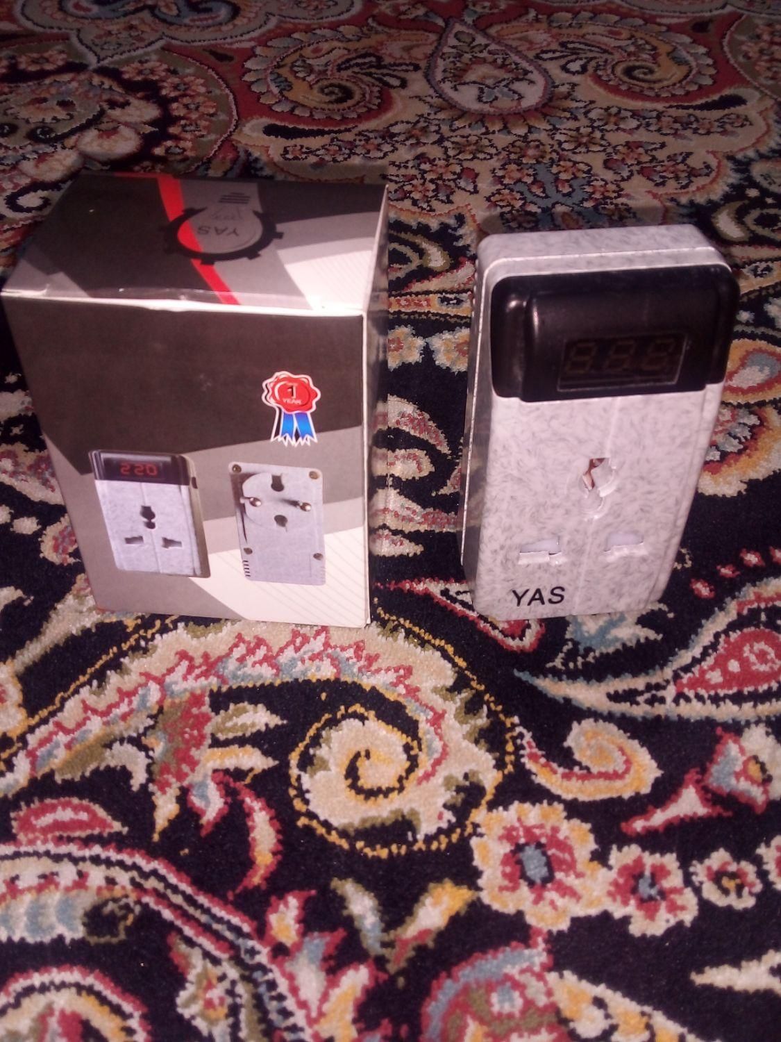 محافظ ولتاژ برق( دوشاخه دار ) دارای نمایش ولتاژ|قطعات و لوازم جانبی رایانه|شهریار, شهریار|دیوار