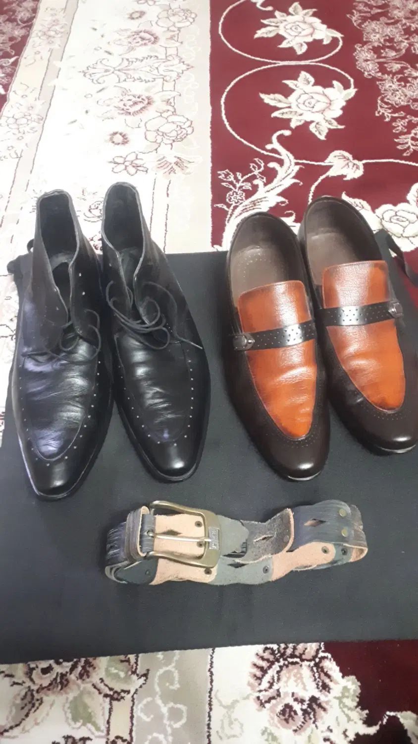 دوجفت کفش درحدنو سایز۴۴ ویک عدد کمربندنو|کیف، کفش، کمربند|کرج, کمال‌شهر|دیوار
