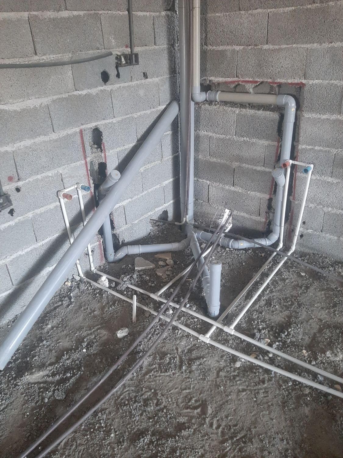 لوله کشی آب و فاضلاب ساختمان نصب پمپ وتانکر ...|خدمات پیشه و مهارت|زاهدان, |دیوار