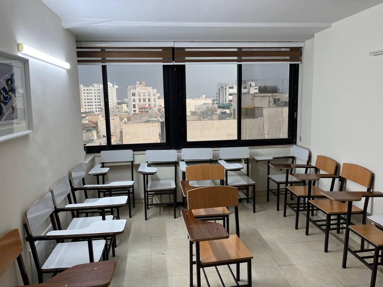 دوره و گارگاه تخصصی تزریقات، سرم تراپی و فشار خون|خدمات آموزشی|مشهد, کوه سنگی|دیوار